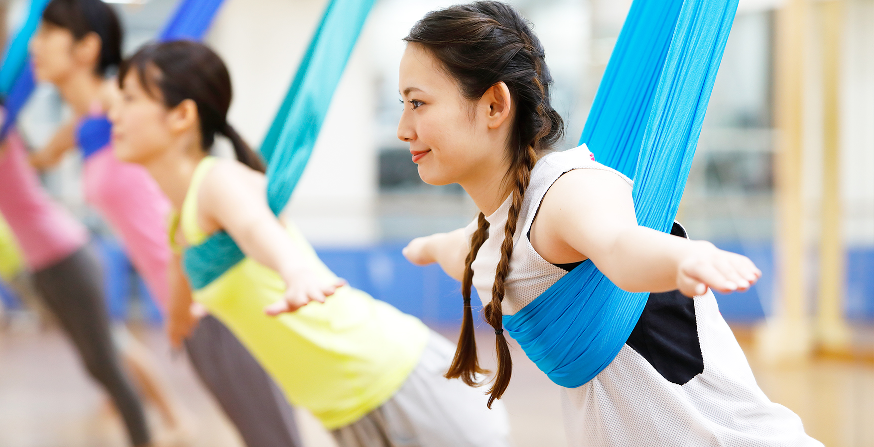 東大阪市小阪でエアリアルヨガならセミパーソナルジム リセット八戸ノ里店